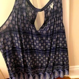 Patterned blue top